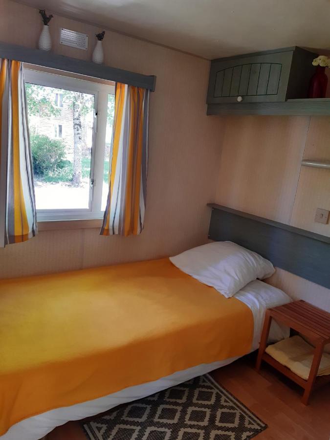 Camping Etang Du Camp Senergues Exterior photo